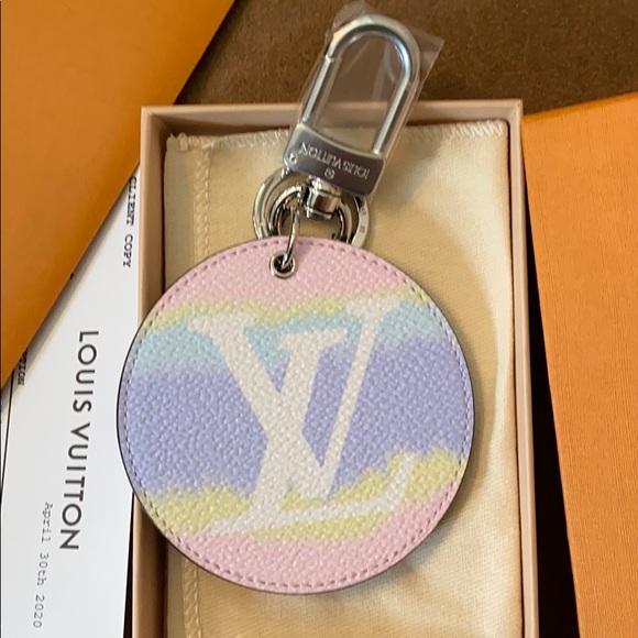 SOLD❗️NWT! 💯% Auth LV pastel Escale keychain - Picture 3 of 7